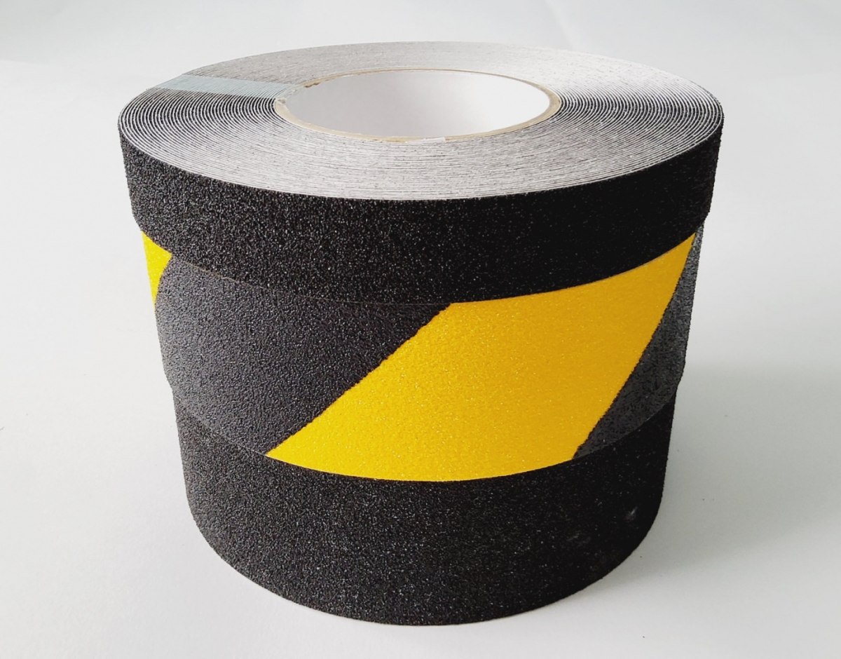 Czarna taśma GRIP antypoślizgowa 5cm x 0,5m Czarna taśma GRIP antypoślizgowa 5cm x 0,5m